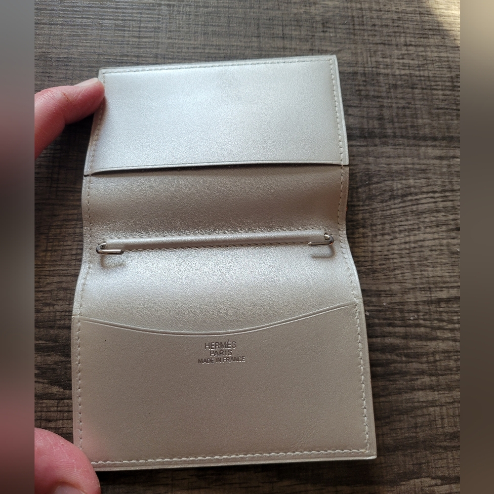 COLLECTORS ITEM- Hermes Bifold Wallet - Picture 4 of 16